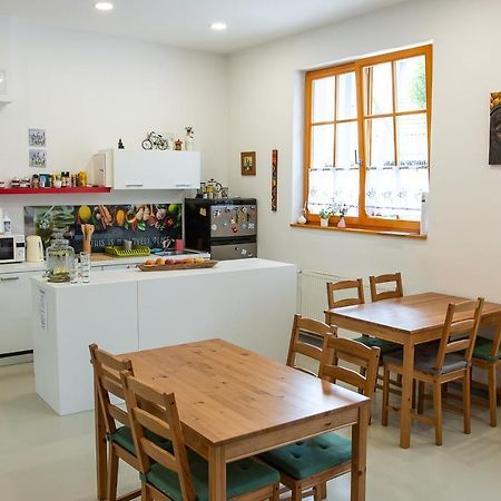 Bikeski Family Hotel, B&B, Apartaments, Rooms Mezica Exterior foto