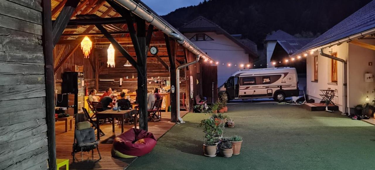 Bikeski Family Hotel, B&B, Apartaments, Rooms Mezica Exterior foto